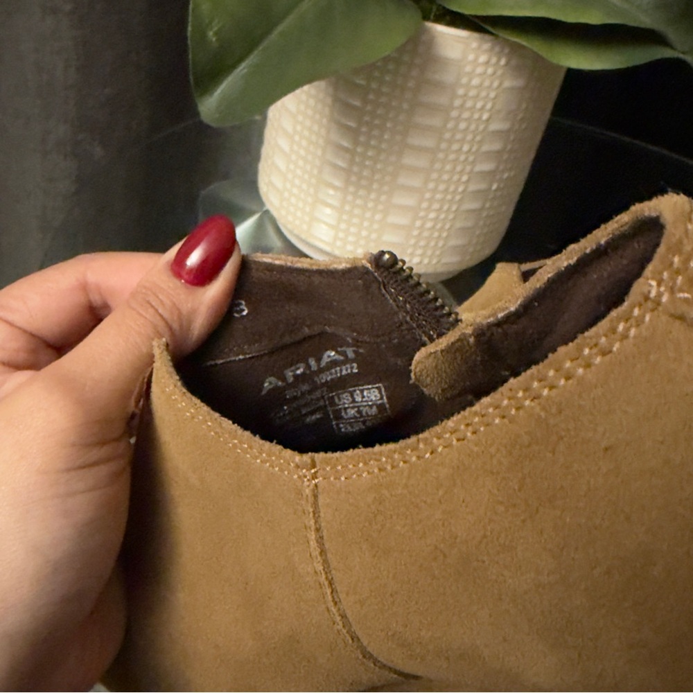 ariat suede ankle bootie plataform 9.5 B - Picture 5 of 9